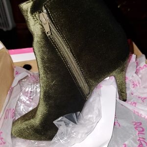 New! Olive velvet bootie